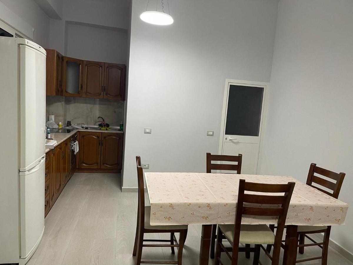 Apartament Gjergji Sarandë Eksteriør bilde