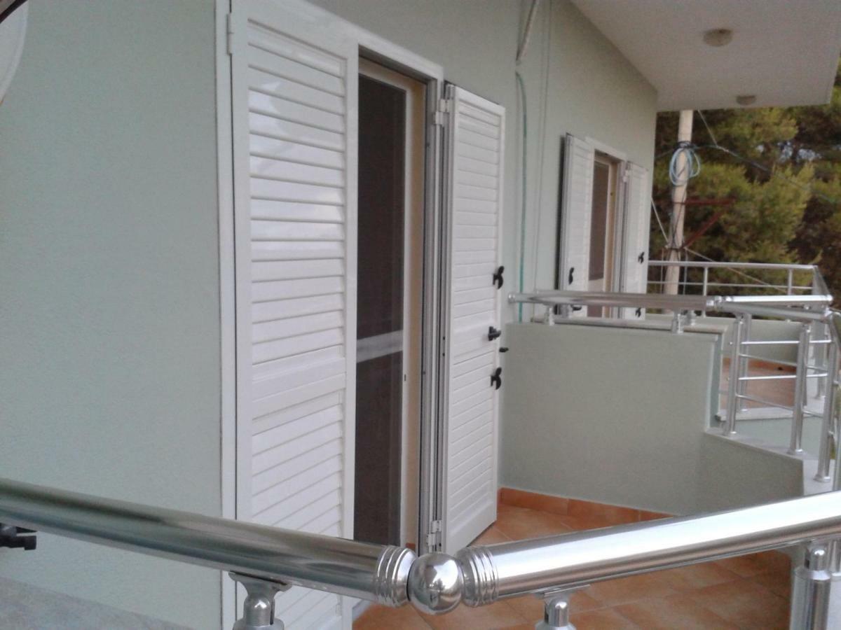 Apartament Gjergji Sarandë Eksteriør bilde